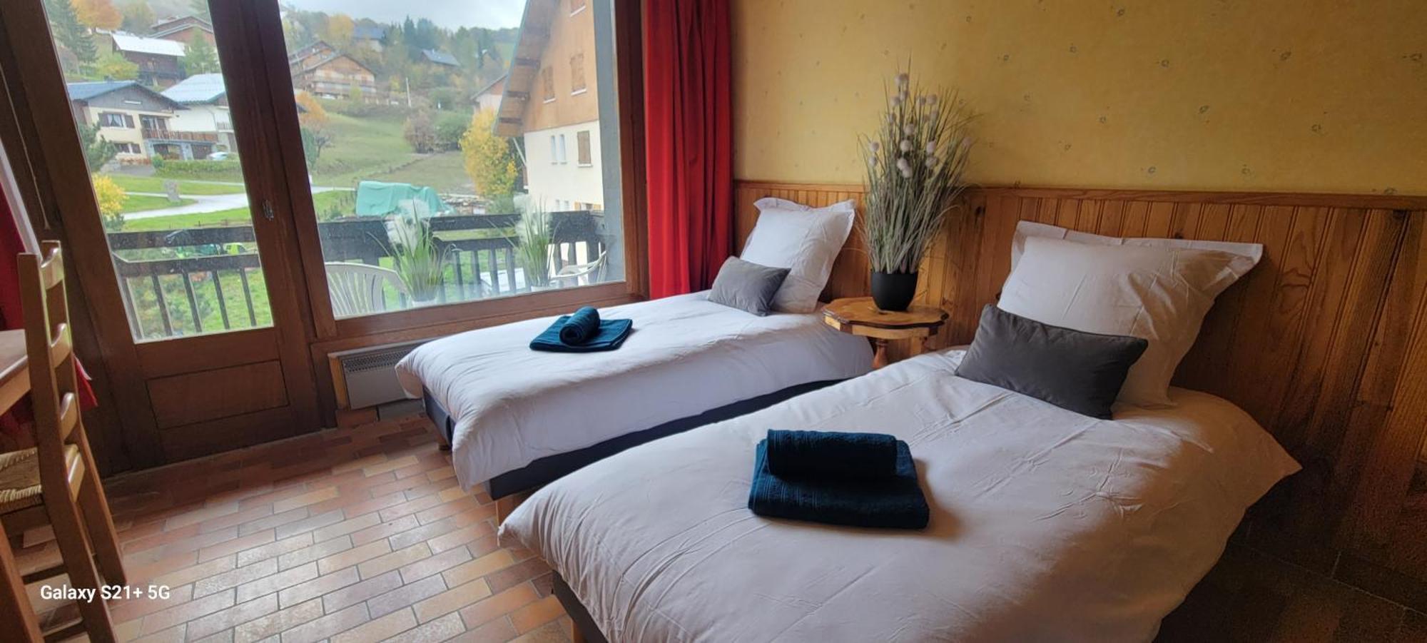 Hotel La Rua Albiez-Montrond Luaran gambar